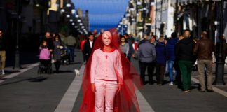 termoli-manifestazione-contro-la-violenza-sulle-donne-flash-mob-in-piazza