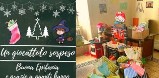 un giocattolo sospeso befana