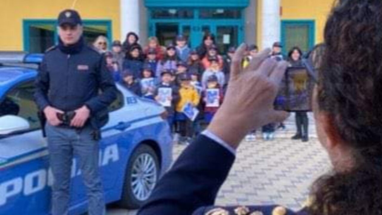 Questura di Isernia, presentato il calendario 2024 della Polizia di Stato