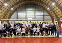 Le due squadre insieme in posa a fine partita