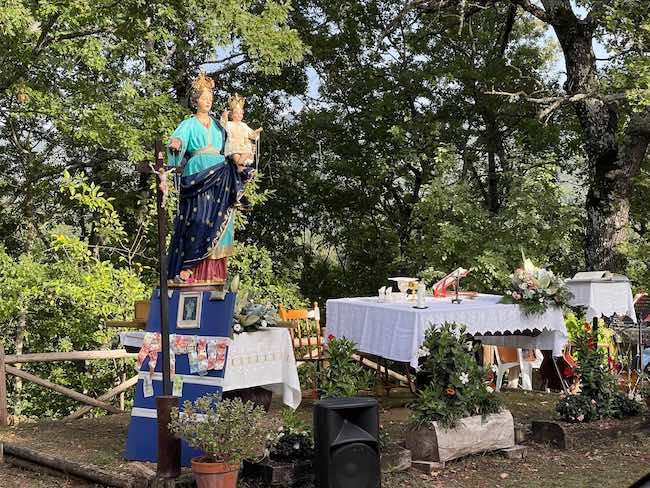 roccasicura statua madonna di vallisbona