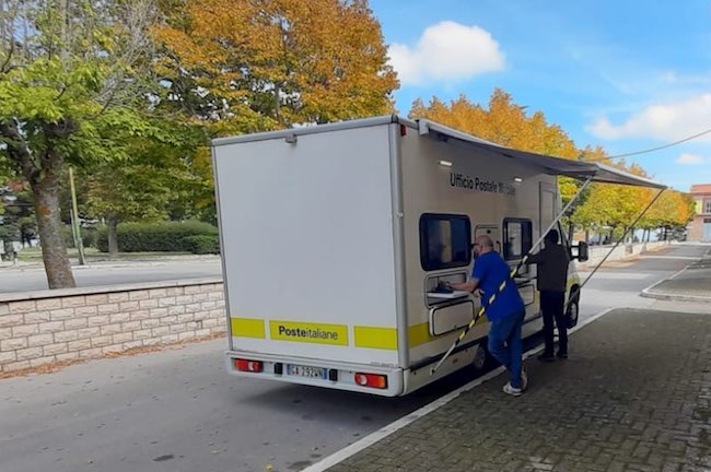 struttura temporanea ufficio postale santa croce di magliano